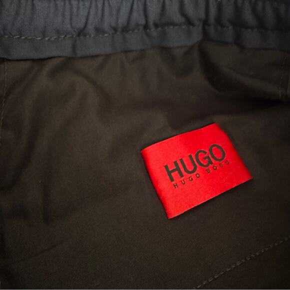 Hugo Boss wool blend navy blue trousers with elastic band in back and flat front - Picture 12 of 14